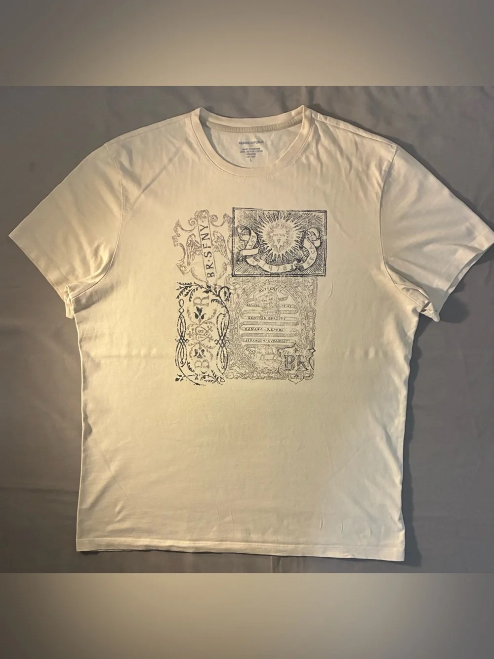Banana Republic Off-White Graphic Crew Neck Tee